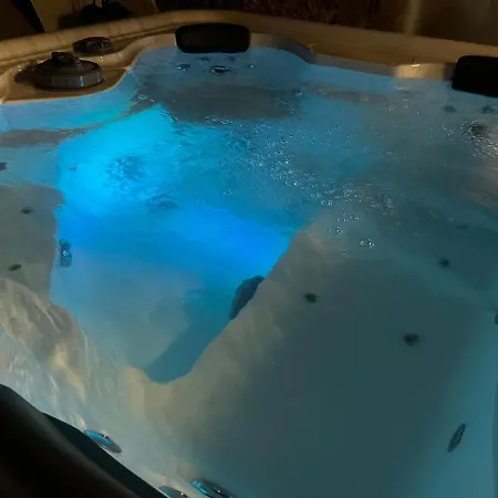 Armonia With Jacuzzi Pool *