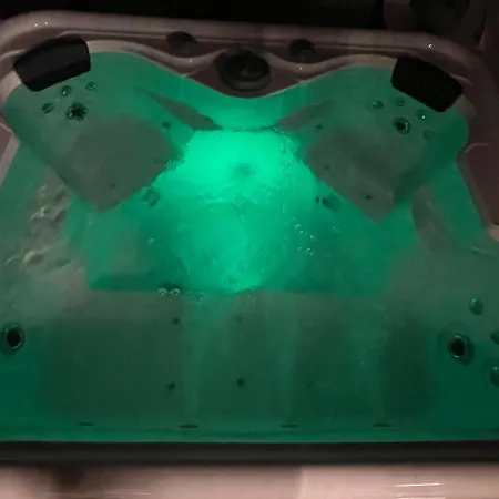 Armonia With Jacuzzi Pool *